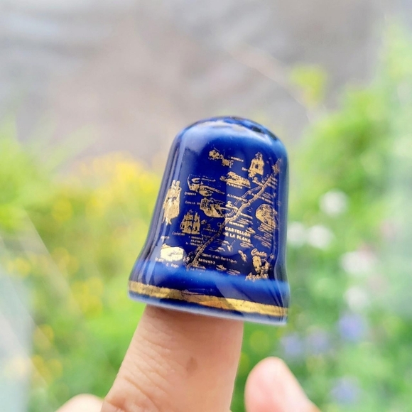 Vintage Alcossebre Navy Blue & Gold Map Thimble - Picture 4 of 8